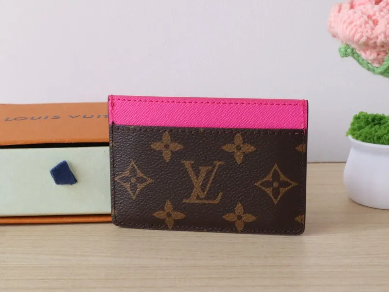 LV Wallets-1053 - Image 3