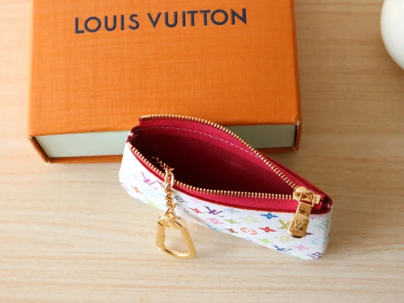 LV Wallets-1054 - Image 8