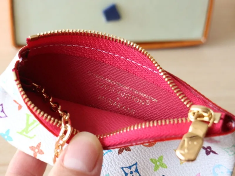 LV Wallets-1054 - Image 9