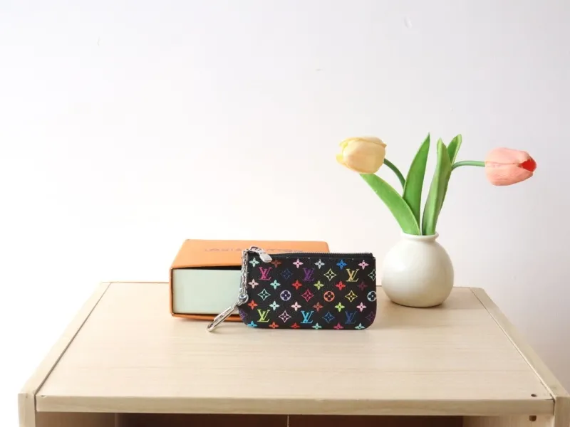 LV Wallets-1055