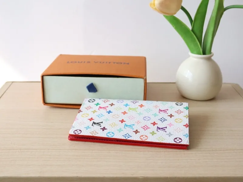 LV Wallets-1056 - Image 4