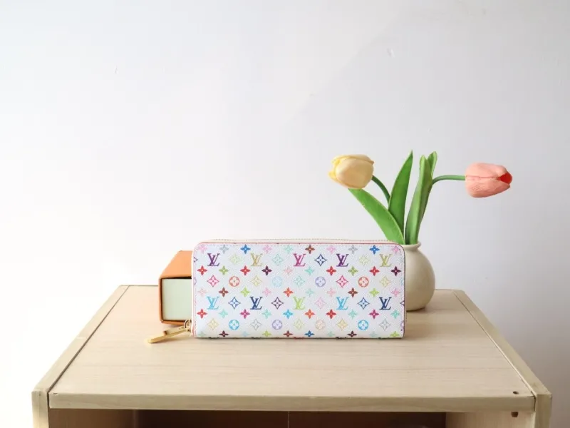 LV Wallets-1058