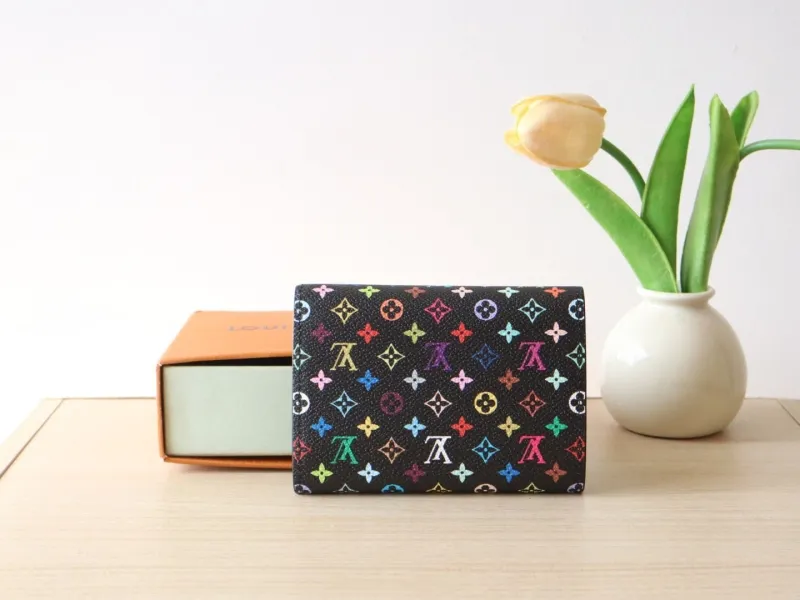 LV Wallets-1060 - Image 3