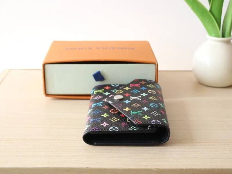 LV Wallets-1060 - Image 4