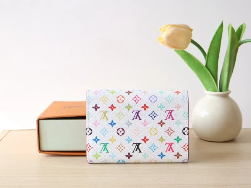 LV Wallets-1061 - Image 3