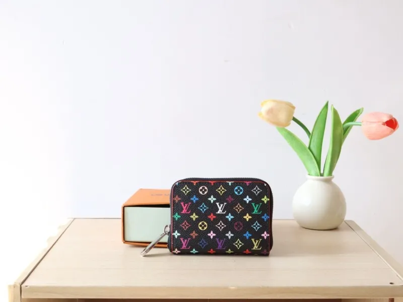 LV Wallets-1063