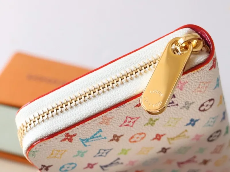 LV Wallets-1064 - Image 6