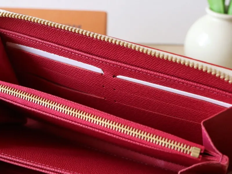 LV Wallets-1064 - Image 8