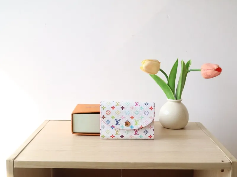 LV Wallets-1066