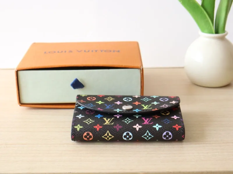 LV Wallets-1067 - Image 4
