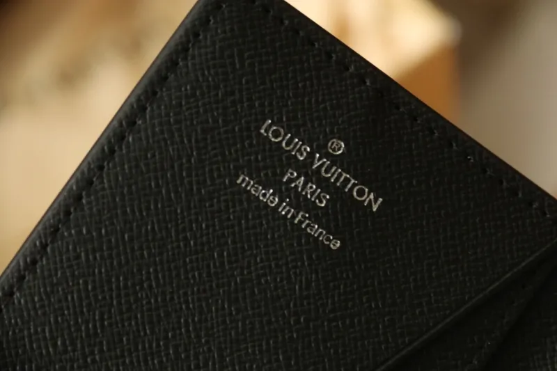 LV Wallets-1068 - Image 6