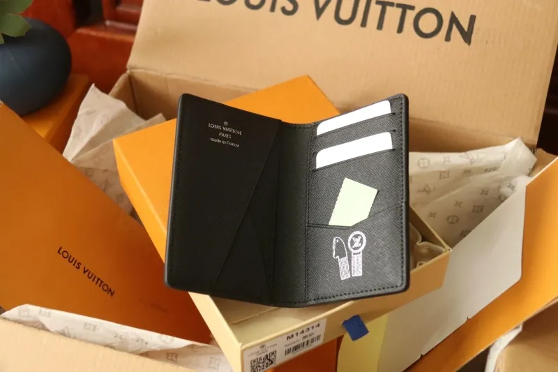 LV Wallets-1068 - Image 8