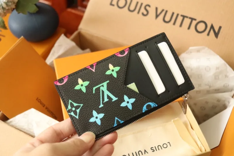 LV Wallets-1070 - Image 3