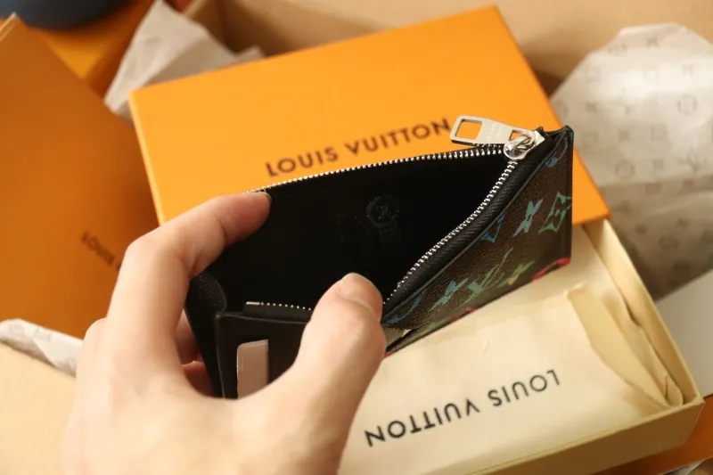 LV Wallets-1070 - Image 6
