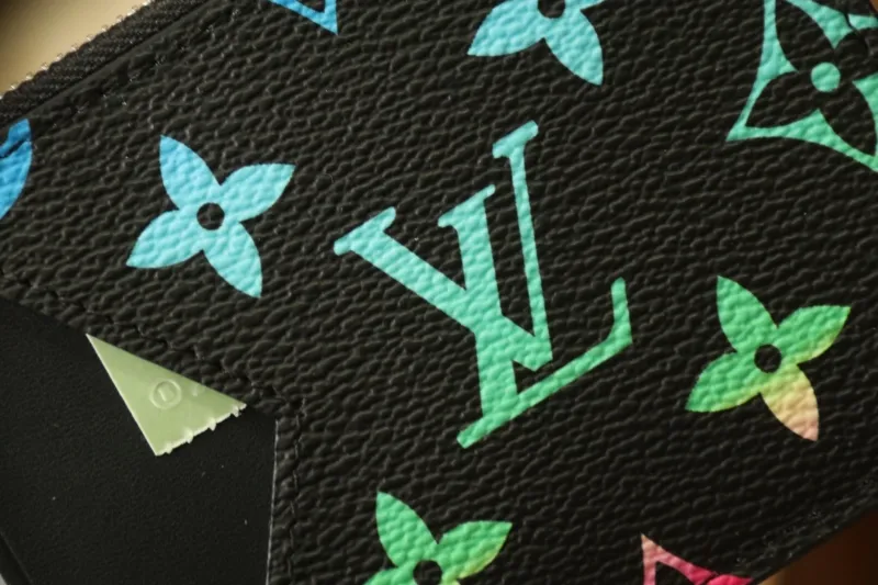 LV Wallets-1070 - Image 9