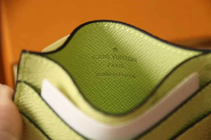 LV Wallets-1073 - Image 5