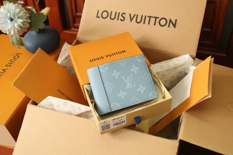 LV Wallets-1076