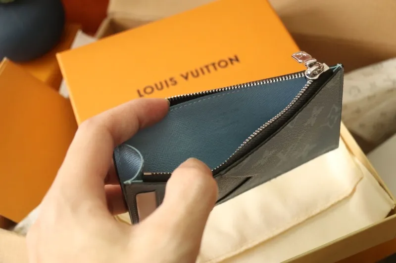 LV Wallets-1078 - Image 6