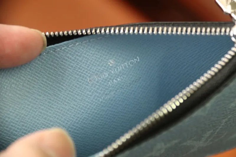 LV Wallets-1078 - Image 7