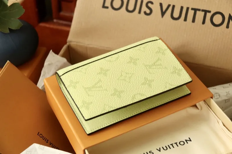 LV Wallets-1079 - Image 7
