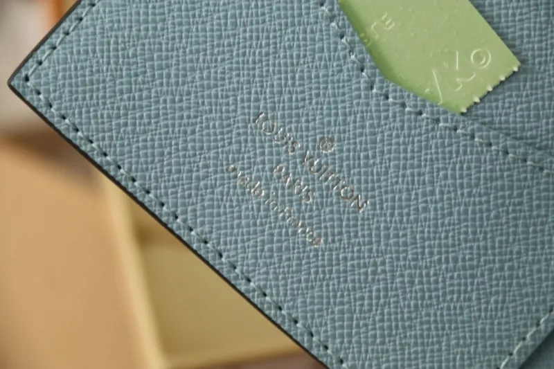 LV Wallets-1080 - Image 5