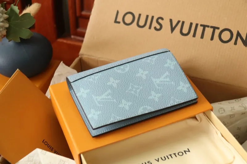 LV Wallets-1080 - Image 8