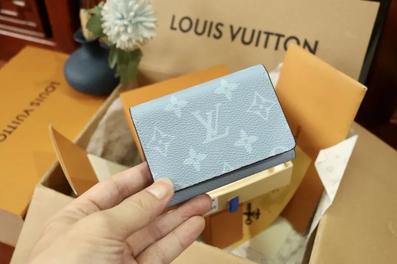 LV Wallets-1083 - Image 3
