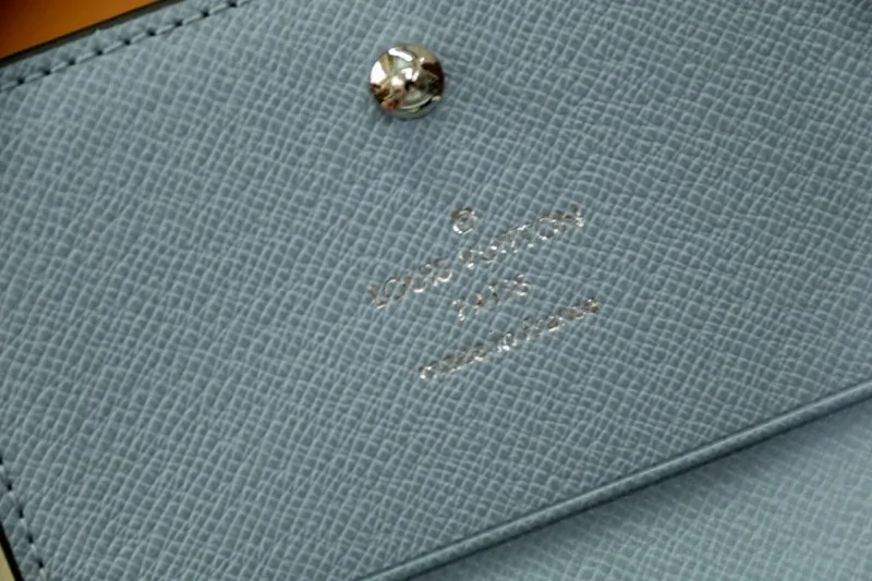 LV Wallets-1083 - Image 5