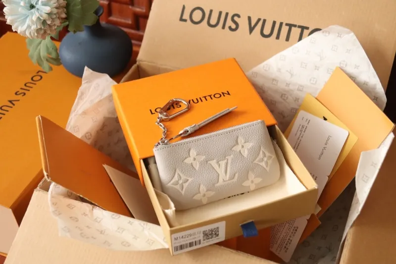 LV Wallets-1104