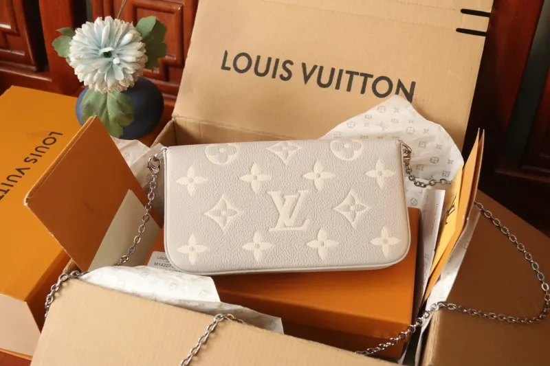 Alternative view of LV Wallets-1105