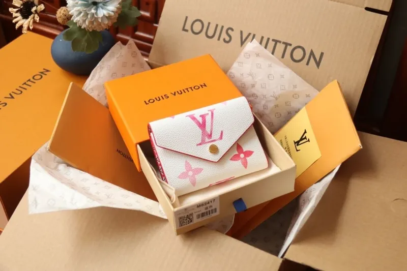 LV Wallets-1116
