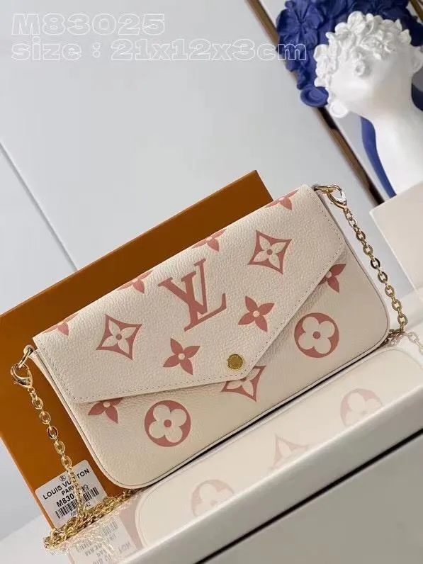 LV Wallets-1137