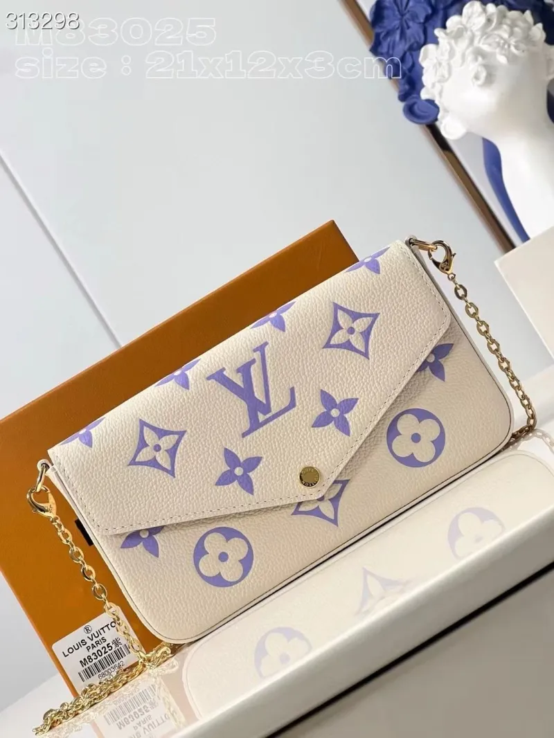 LV Wallets-1139
