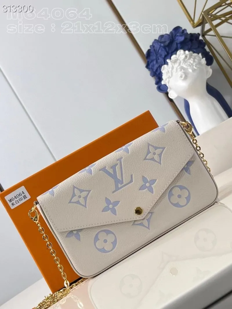 LV Wallets-1140