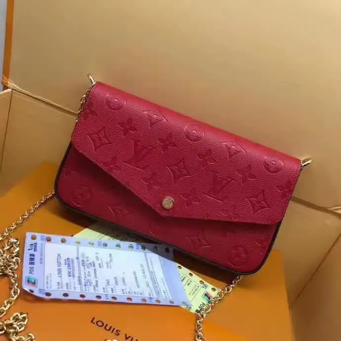 Alternative view of LV Wallets-1142