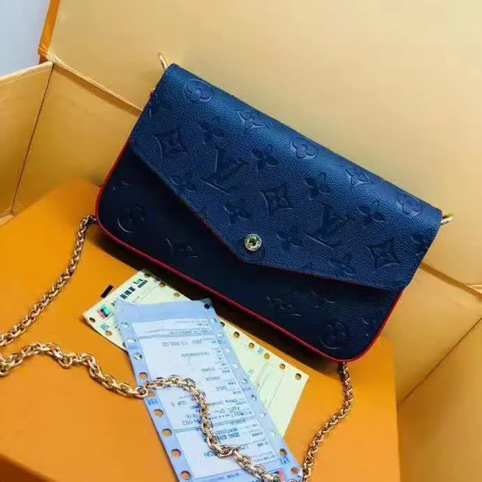 Alternative view of LV Wallets-1144