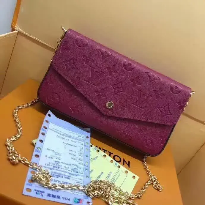 Alternative view of LV Wallets-1146