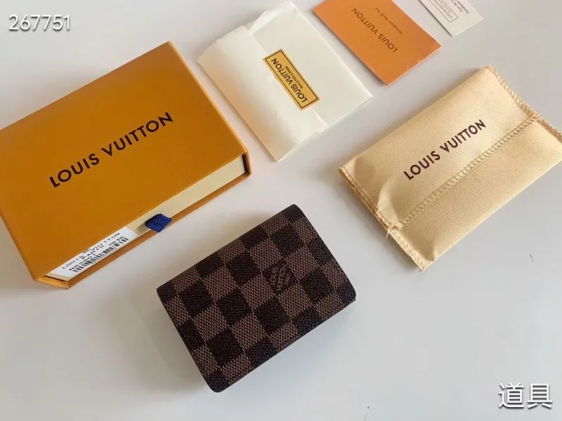 LV Wallets-1173