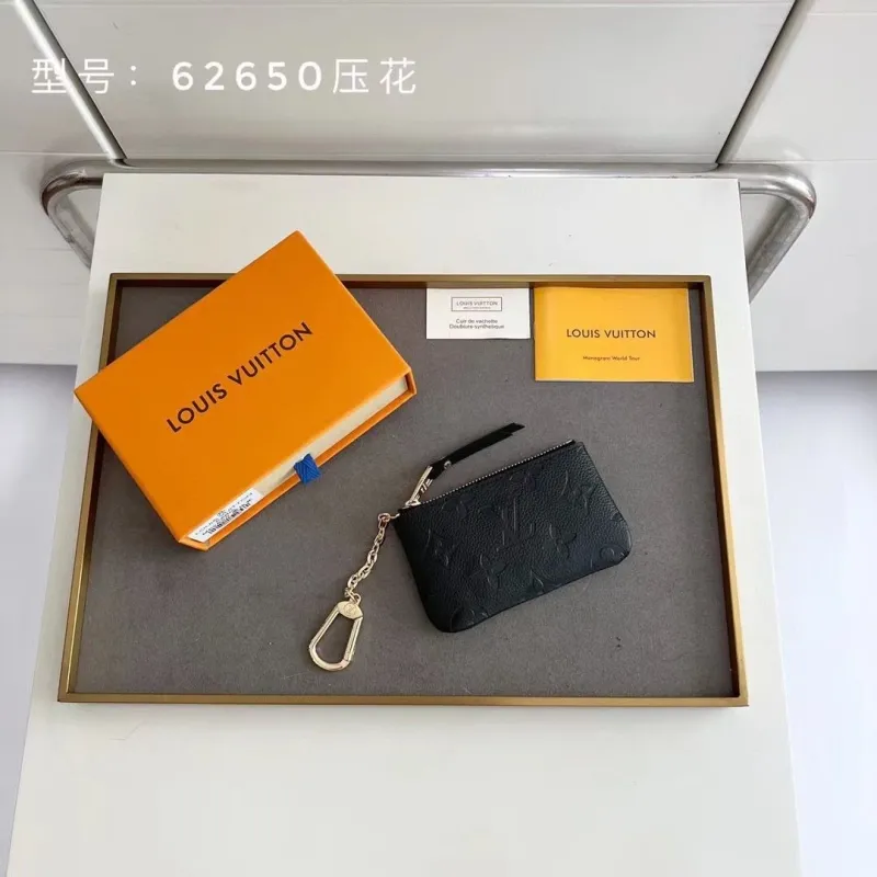 LV Wallets-1193