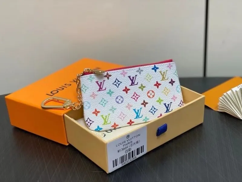 LV Wallets-1198