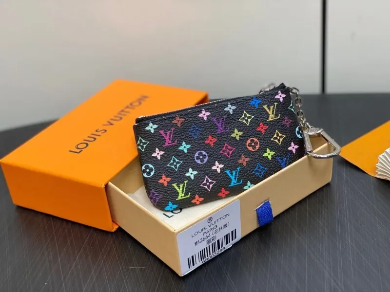 LV Wallets-1199