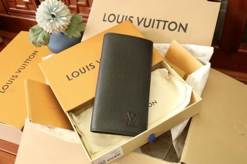 LV Wallets-1201