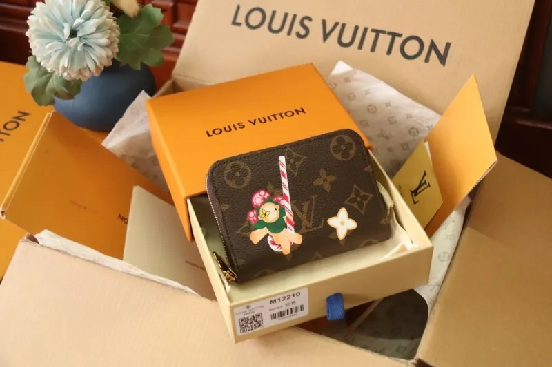 LV Wallets-1212