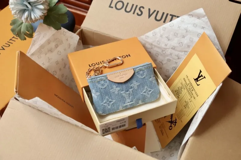 LV Wallets-1232