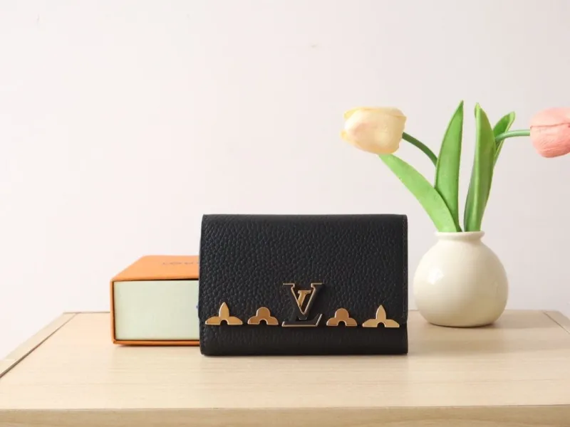 LV Wallets-1236