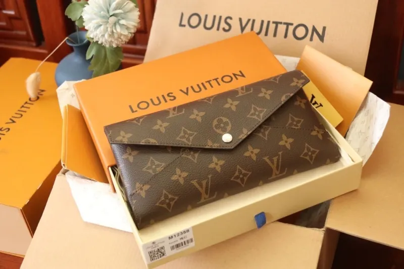 LV Wallets-1247