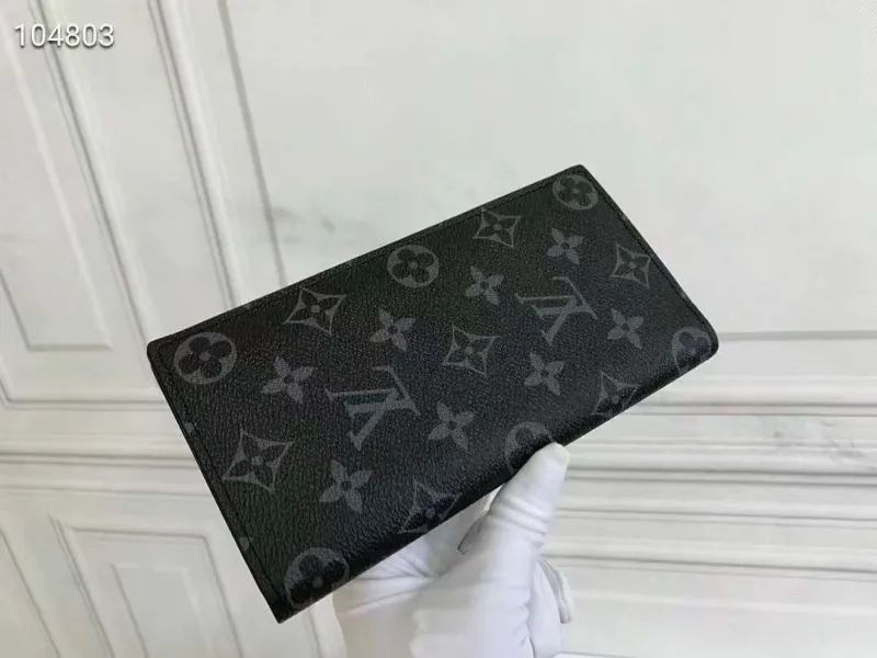 Alternative view of LV Wallets-1253
