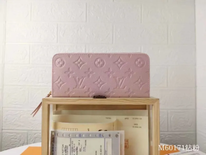 LV Wallets-1260