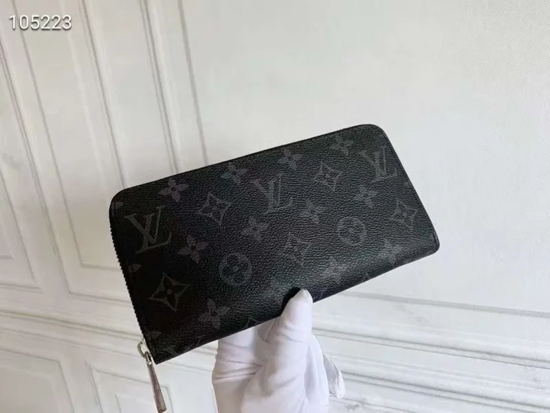 Alternative view of LV Wallets-1274