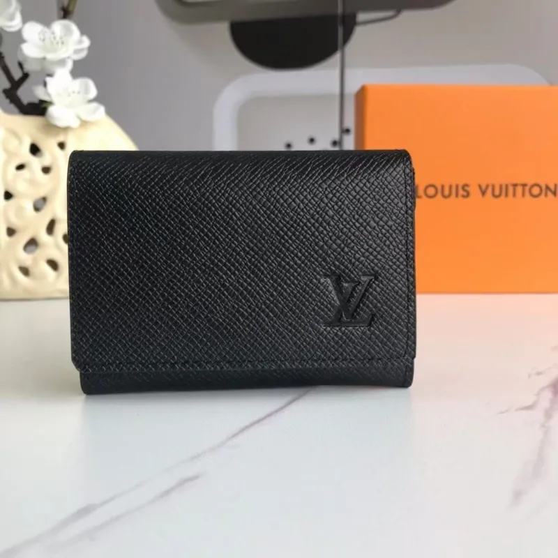 LV Wallets-1289